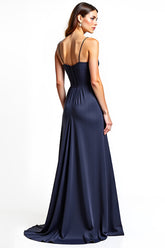 Marineblaues A-Linie Spaghetti-Träger Langes Hochzeitsgastkleid aus Chiffon mit Rüschen und Schlitz